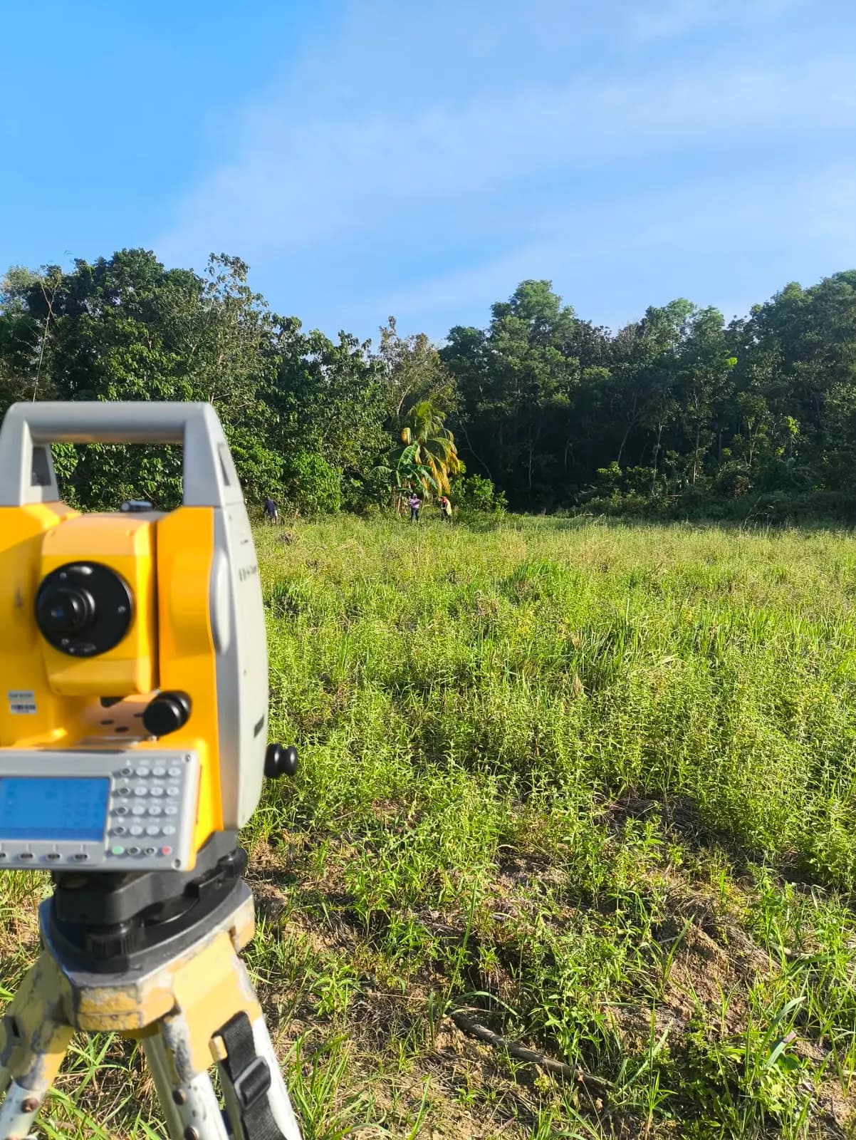 Leonor Surveying Services team conducting field work in Negros Occidental